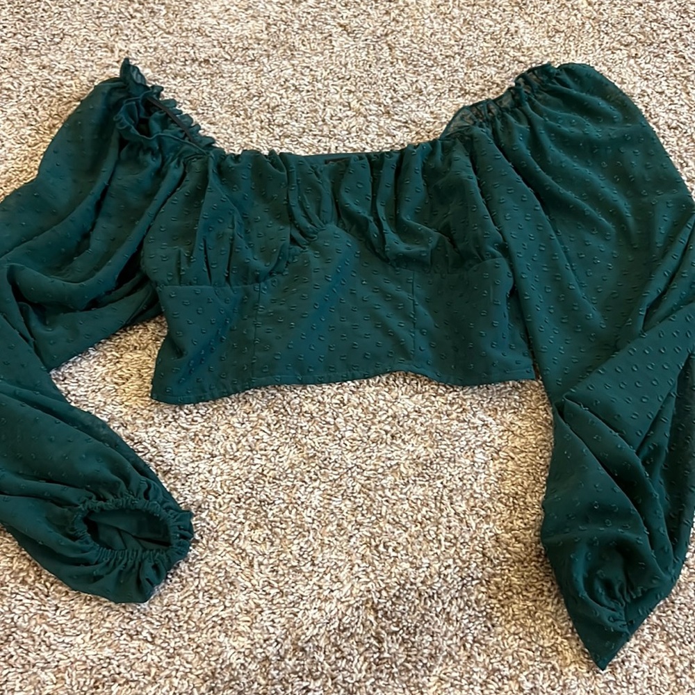 Long sleeve crop top